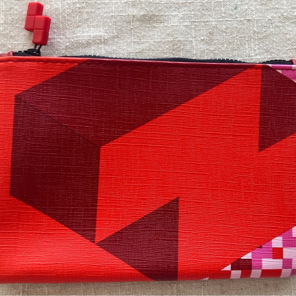 Geometric Red Clutch